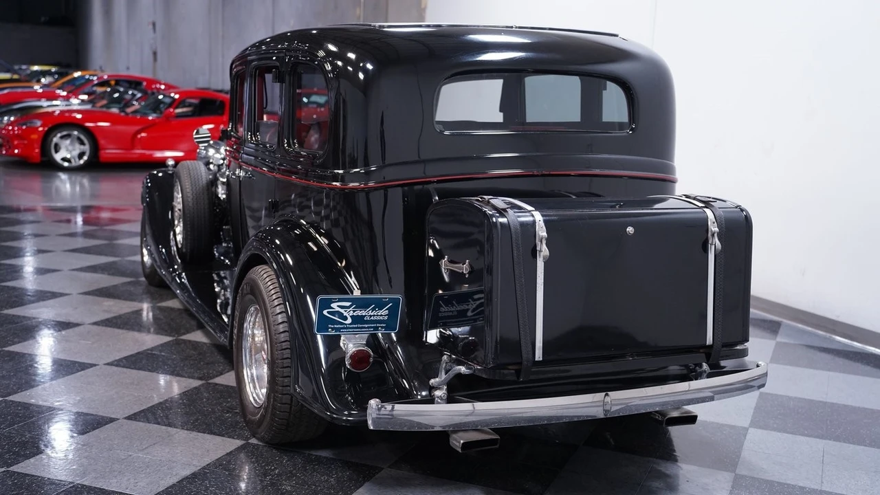 1933 Buick Super - Image 10 of 12