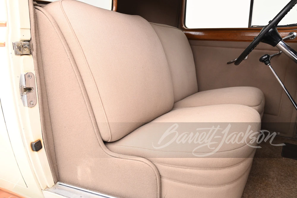 1933 Cadillac V-12 - Image 8 of 31