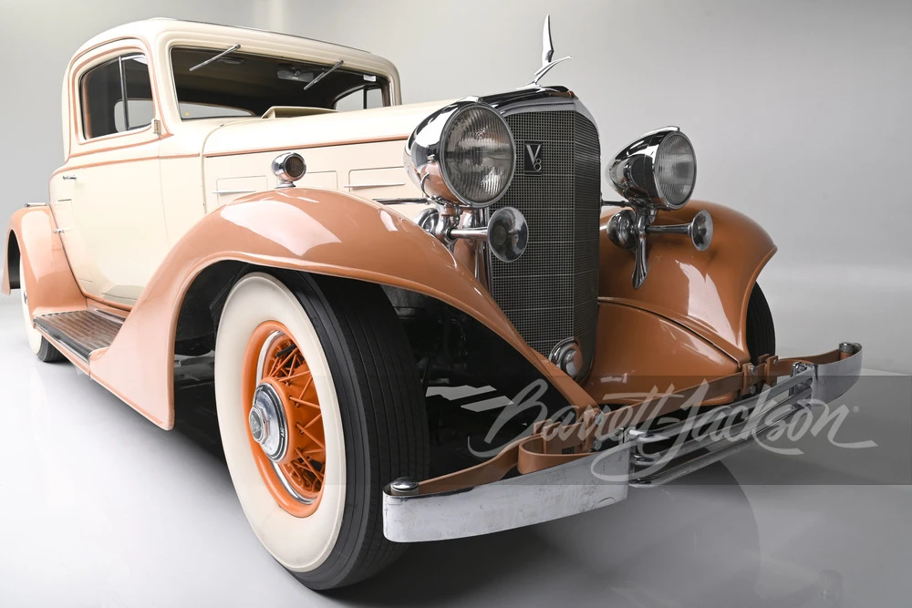 1933 Cadillac V-12 - Image 10 of 31