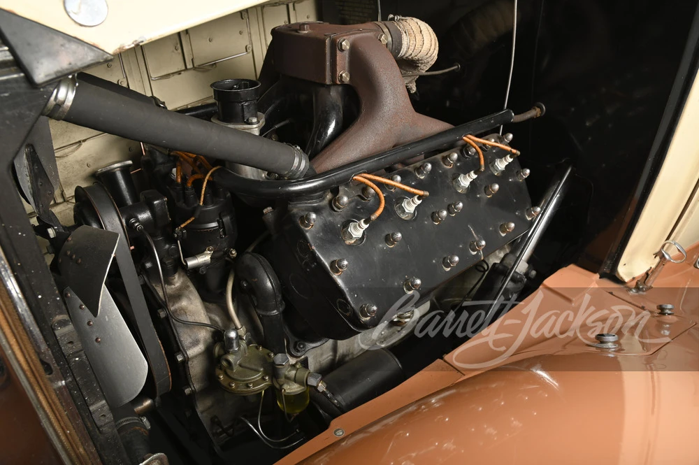 1933 Cadillac V-12 - Image 11 of 31