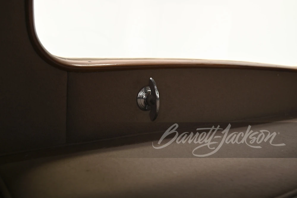 1933 Cadillac V-12 - Image 18 of 31
