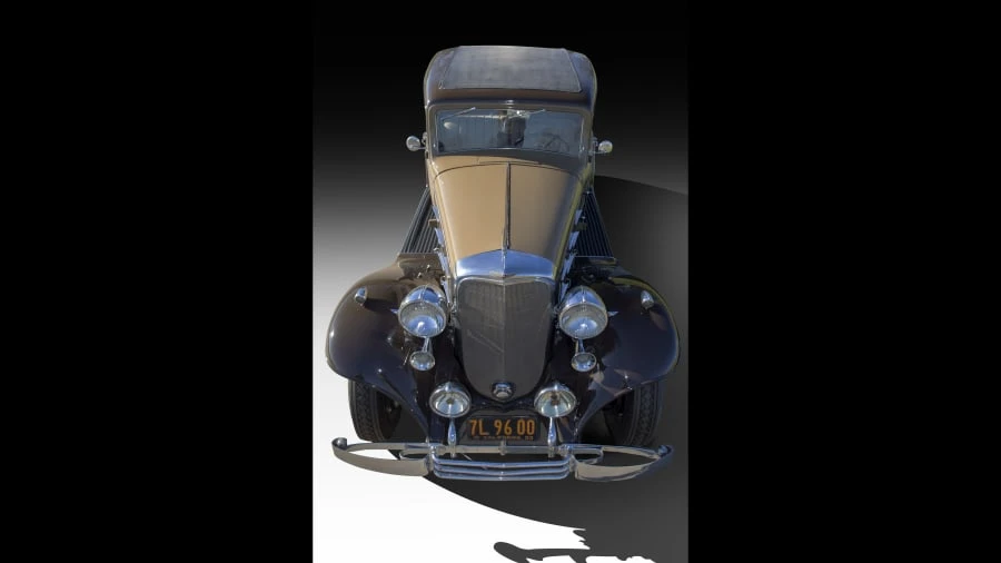 1933 Cadillac V-12 - Image 8 of 12