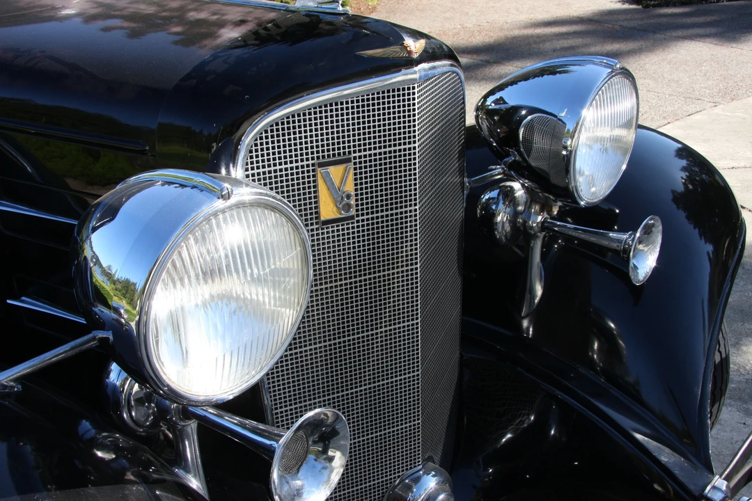 1933 Cadillac V-12 - Image 5 of 19