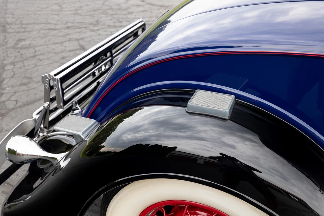 1933 Cadillac V-12 - Image 24 of 31