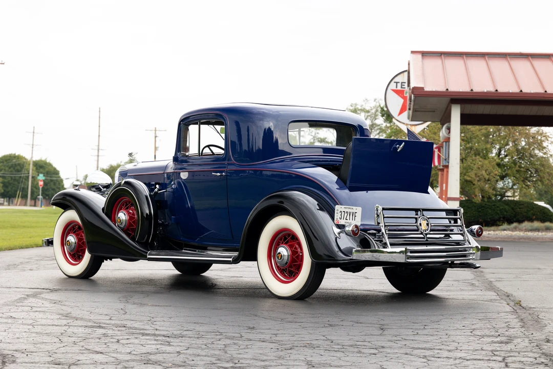 1933 Cadillac V-12 - Image 11 of 31