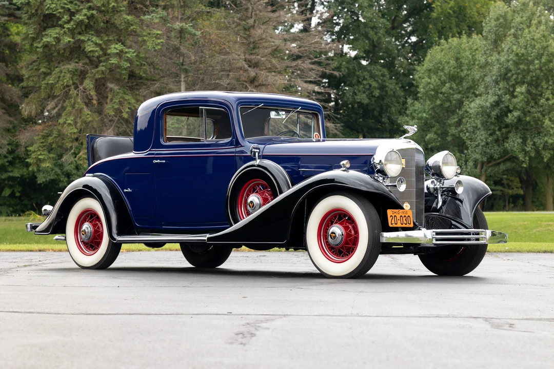 1933 Cadillac V-12 - Image 2 of 31