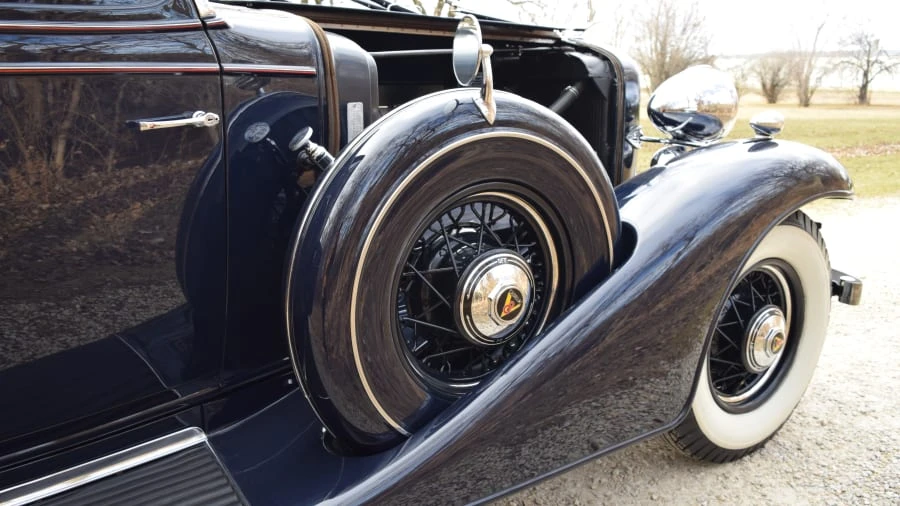 1933 Cadillac V-12 - Image 13 of 31