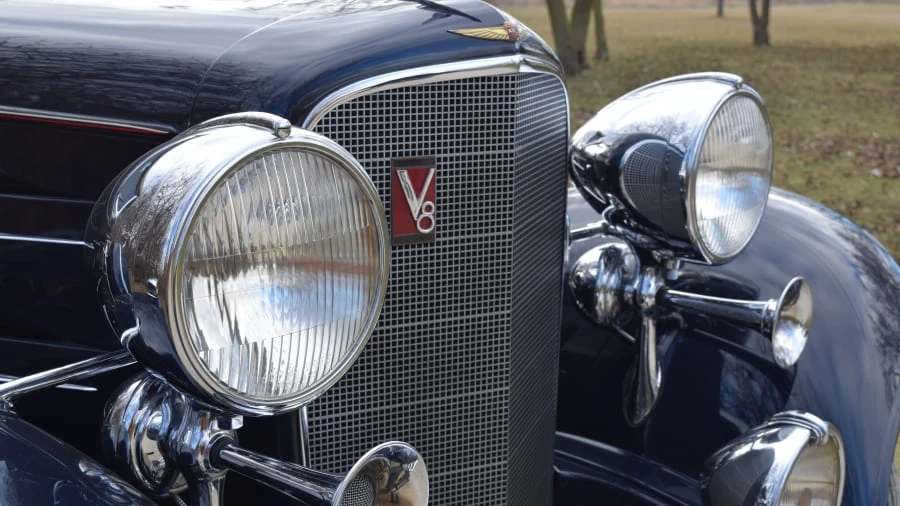 1933 Cadillac V-12 - Image 8 of 31