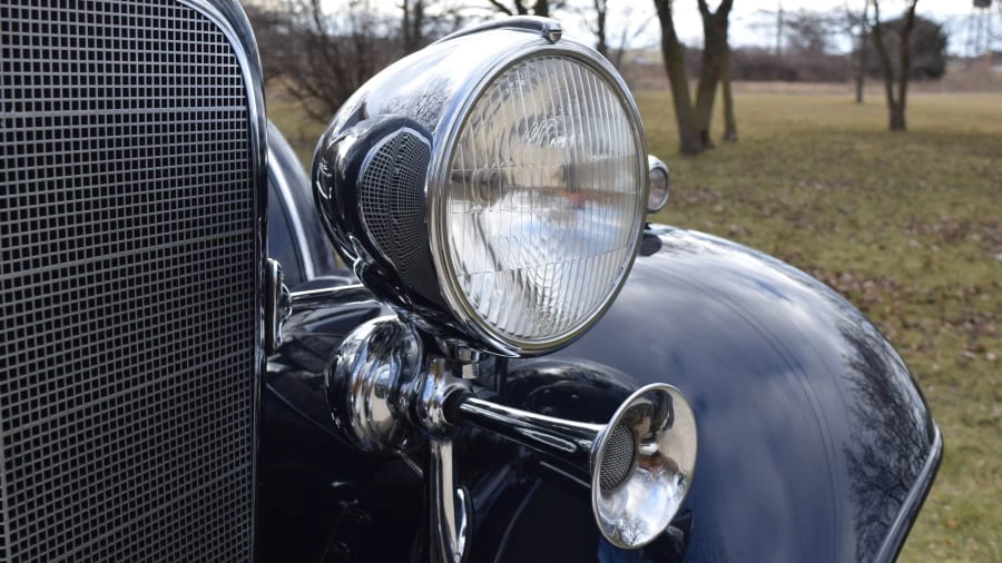 1933 Cadillac V-12 - Image 20 of 31