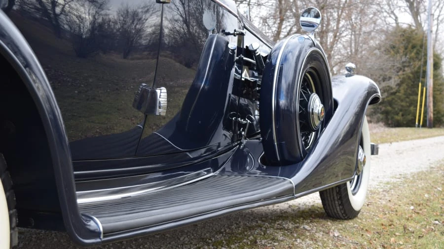 1933 Cadillac V-12 - Image 19 of 31