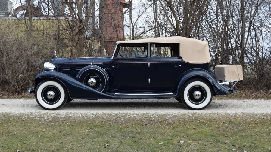 1933 Cadillac V-12 - Image 2 of 31