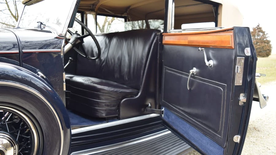 1933 Cadillac V-12 - Image 25 of 31