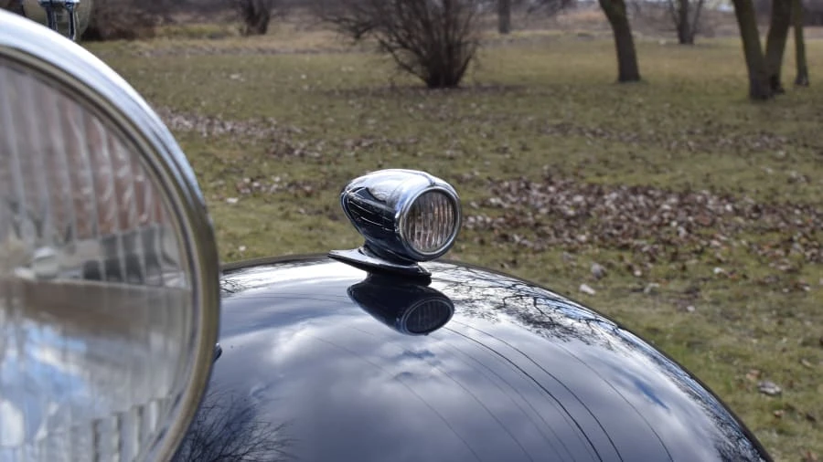 1933 Cadillac V-12 - Image 17 of 31
