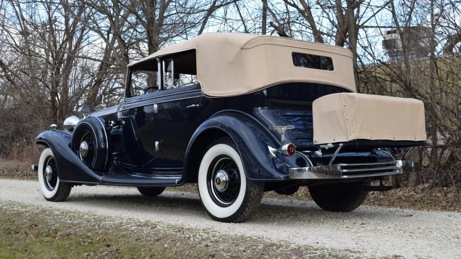 1933 Cadillac V-12 - Image 3 of 31