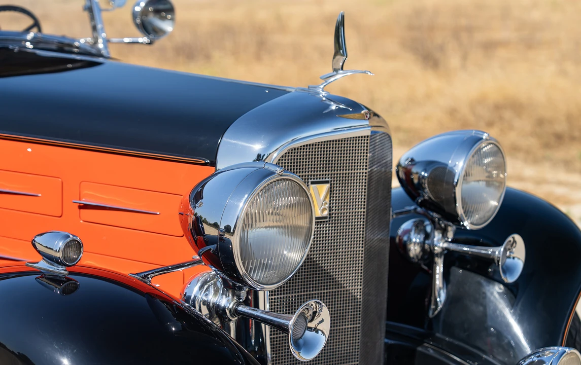 1933 Cadillac V-12 - Image 14 of 24