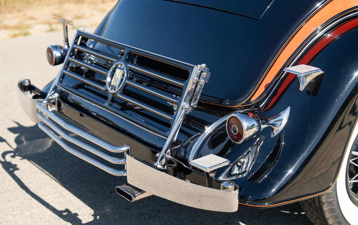 1933 Cadillac V-12 - Image 21 of 24