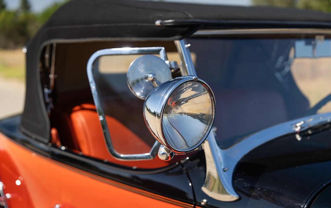 1933 Cadillac V-12 - Image 18 of 24
