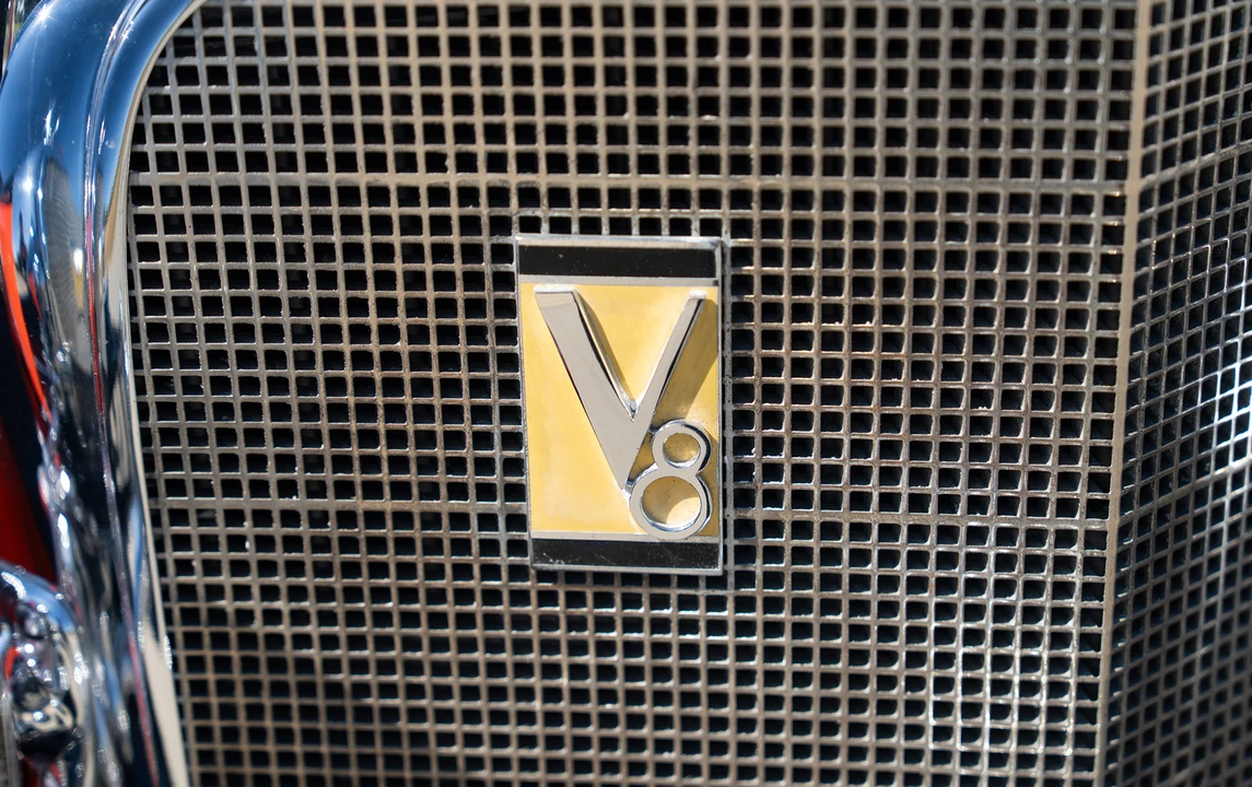 1933 Cadillac V-12 - Image 16 of 24