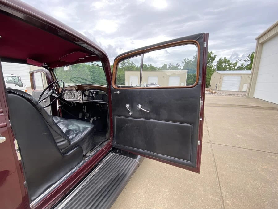 1933 Cadillac V-12 - Image 30 of 31