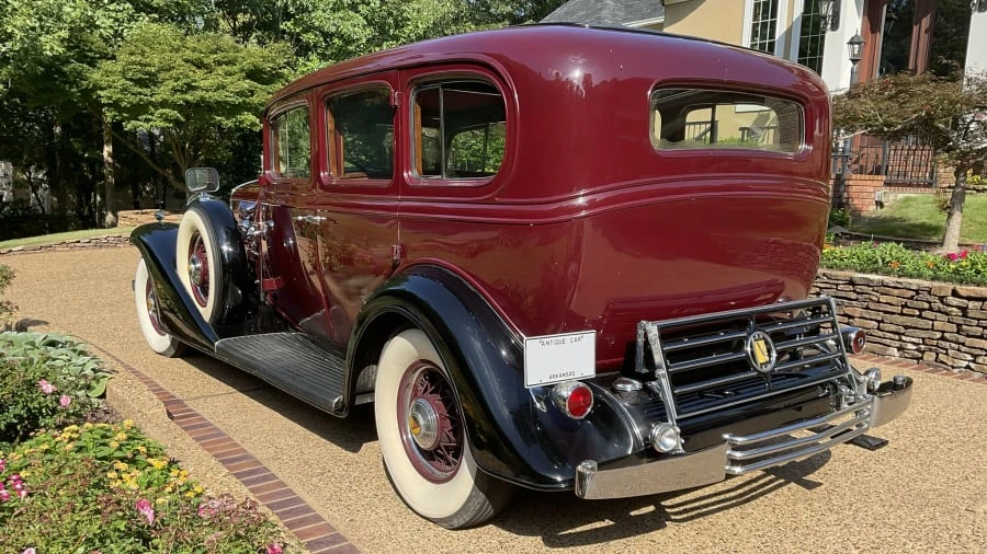 1933 Cadillac V-12 - Image 3 of 31