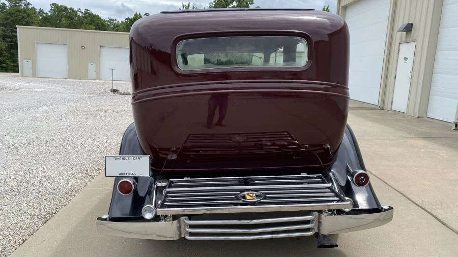 1933 Cadillac V-12 - Image 11 of 31
