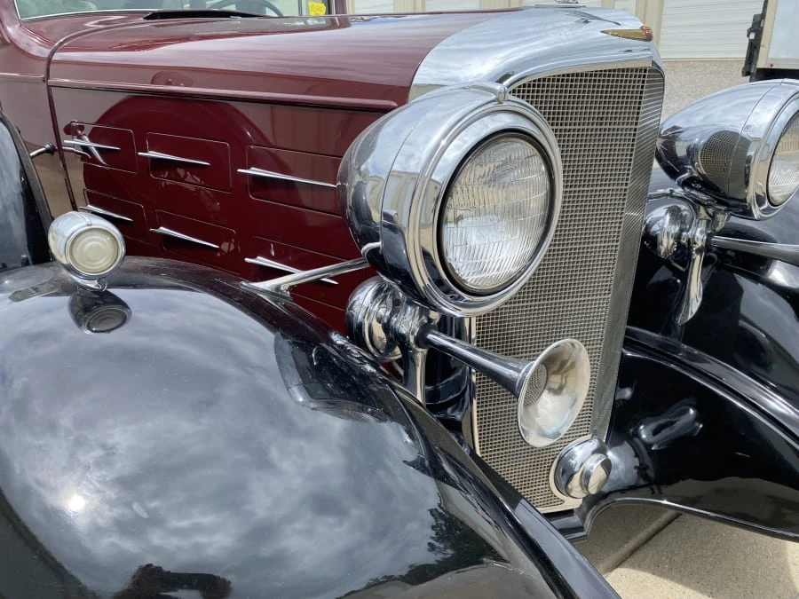 1933 Cadillac V-12 - Image 17 of 31