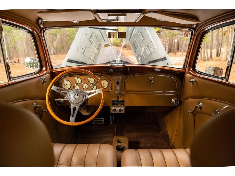 1933 Cadillac - Image 2 of 31