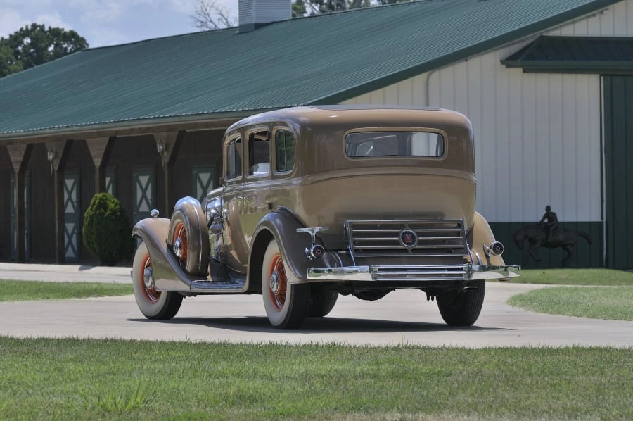 1933 Cadillac V-12 - Image 2 of 7