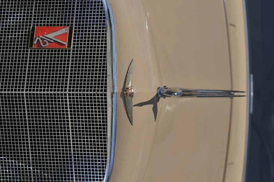 1933 Cadillac V-12 - Image 4 of 7