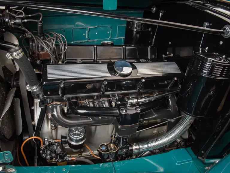 1933 Cadillac V-12 - Image 4 of 31