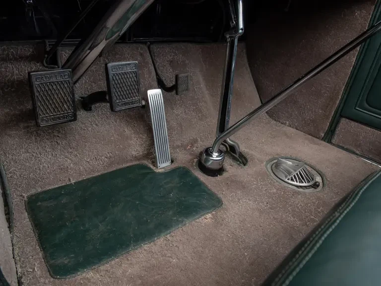 1933 Cadillac V-12 - Image 18 of 31