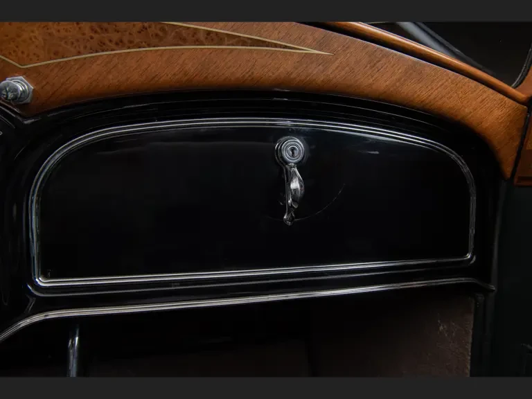 1933 Cadillac V-12 - Image 26 of 31