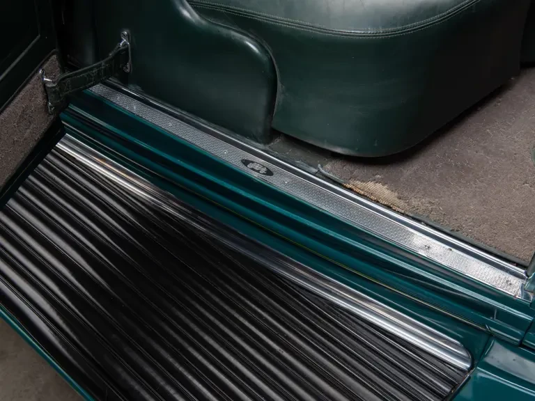 1933 Cadillac V-12 - Image 30 of 31