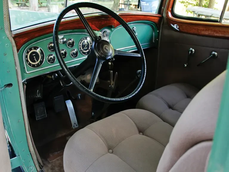 1933 Cadillac V-12 - Image 5 of 15