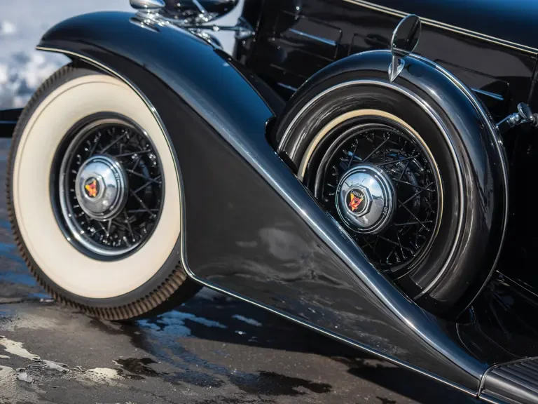 1933 Cadillac V-12 - Image 10 of 25