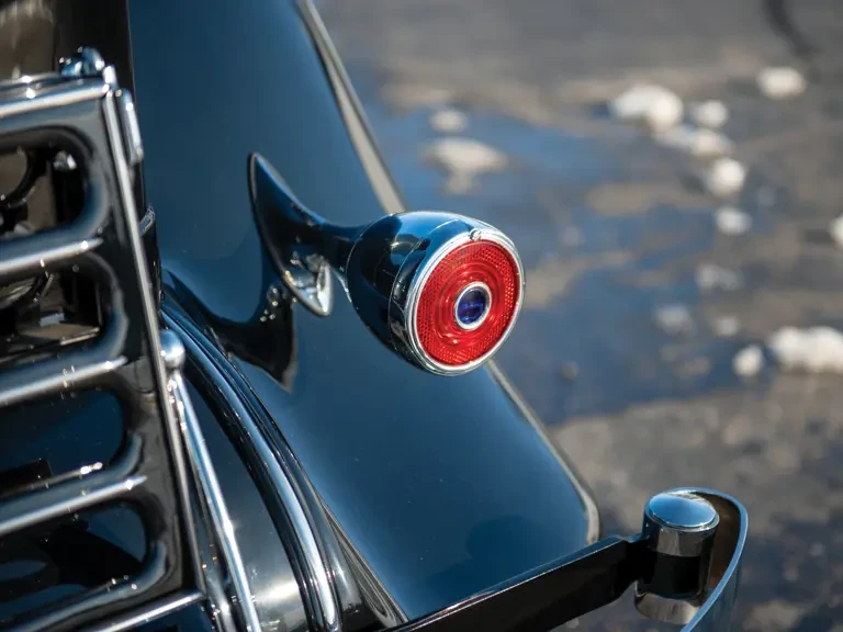1933 Cadillac V-12 - Image 16 of 25