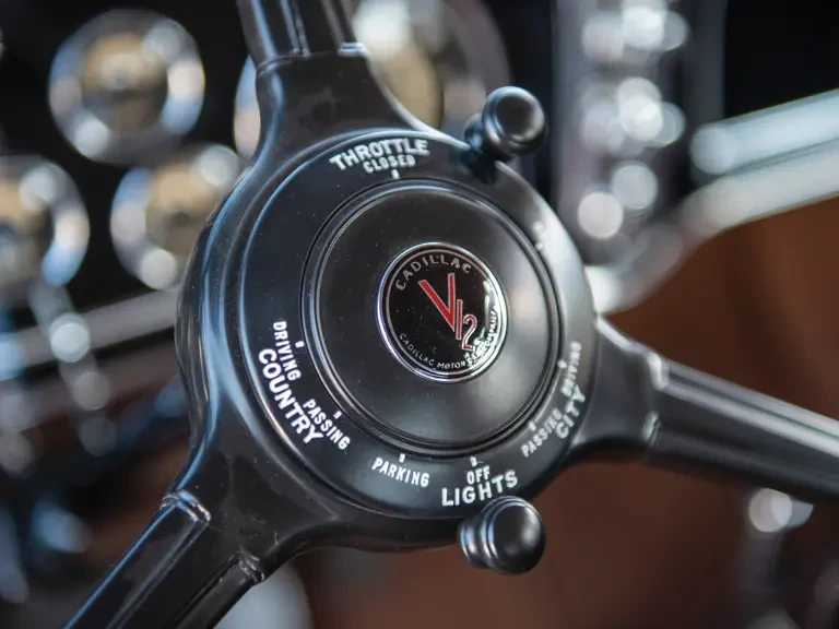1933 Cadillac V-12 - Image 22 of 25