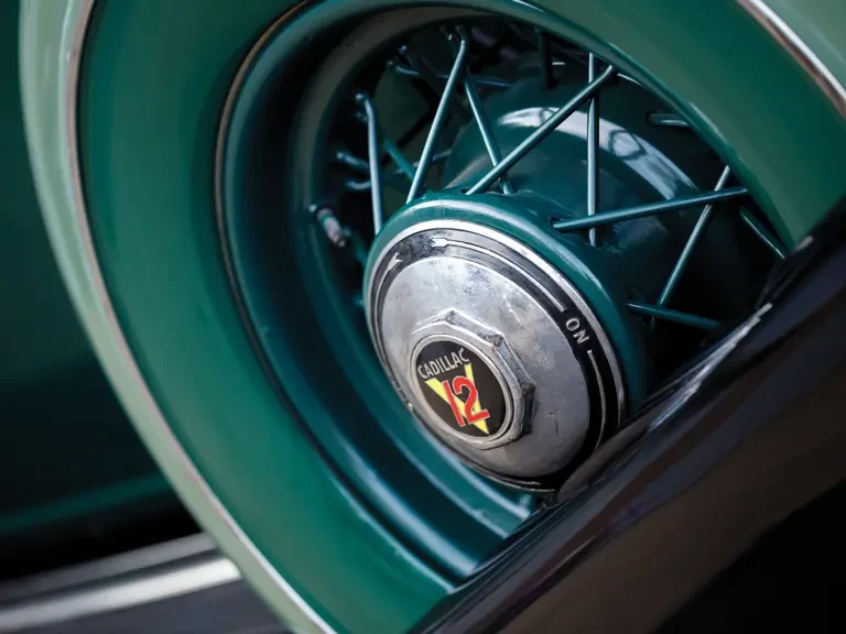 1933 Cadillac V-12 - Image 16 of 23