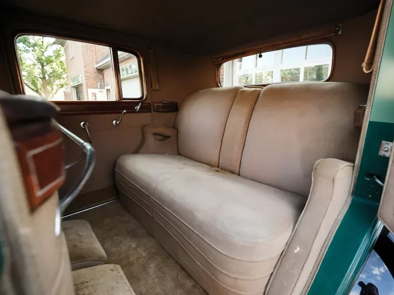 1933 Cadillac V-12 - Image 14 of 23