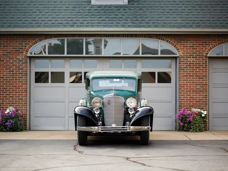 1933 Cadillac V-12 - Image 9 of 23