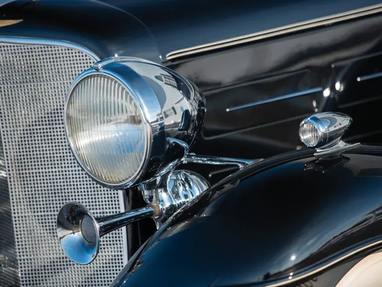 1933 Cadillac V-12 - Image 9 of 25