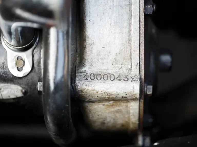 1933 Cadillac V-12 - Image 18 of 23