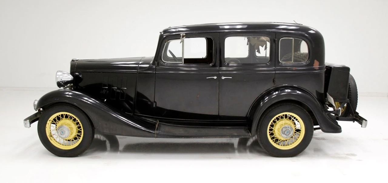 1933 Chevrolet Standard & Master & Master Deluxe & Special Deluxe - Image 2 of 31