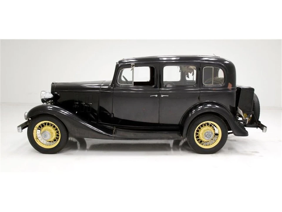 1933 Chevrolet Standard & Master & Master Deluxe & Special Deluxe - Image 2 of 31