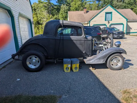 1933 Chevrolet Standard Three Window Coupe