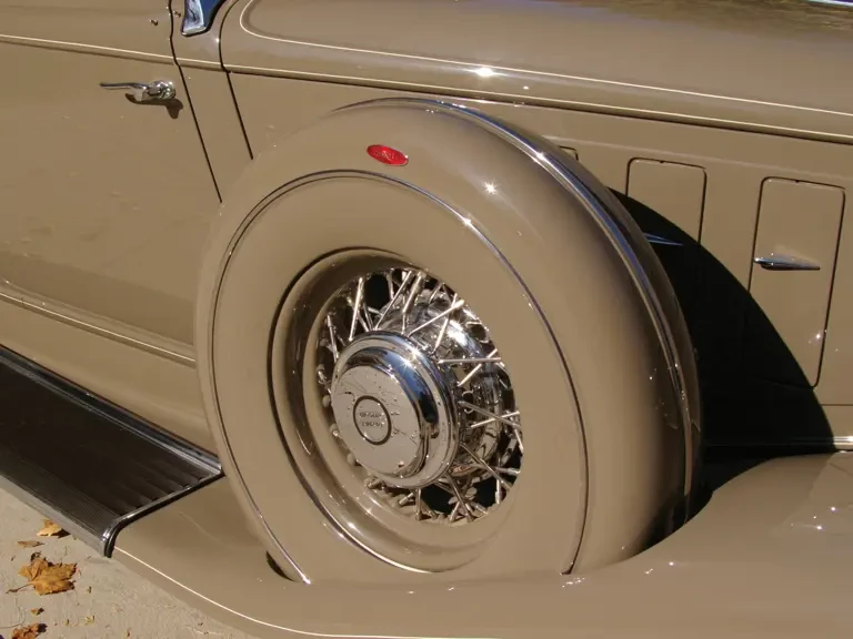 1933 Chrysler Imperial Pre-War - Image 14 of 17