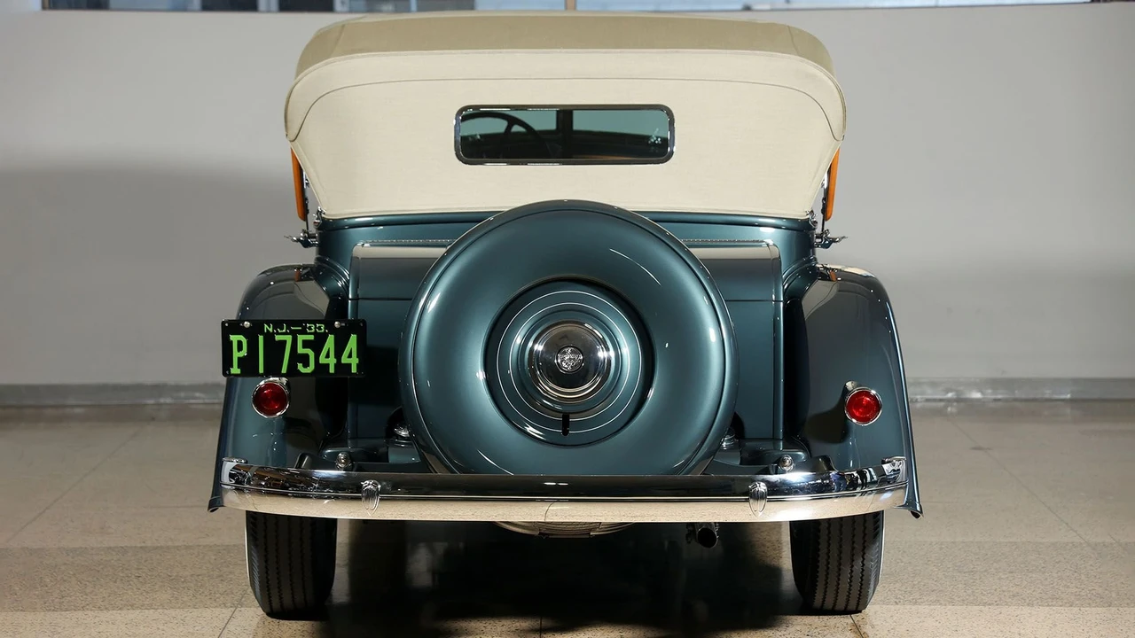 1933 Chrysler Imperial Pre-War - Image 2 of 31