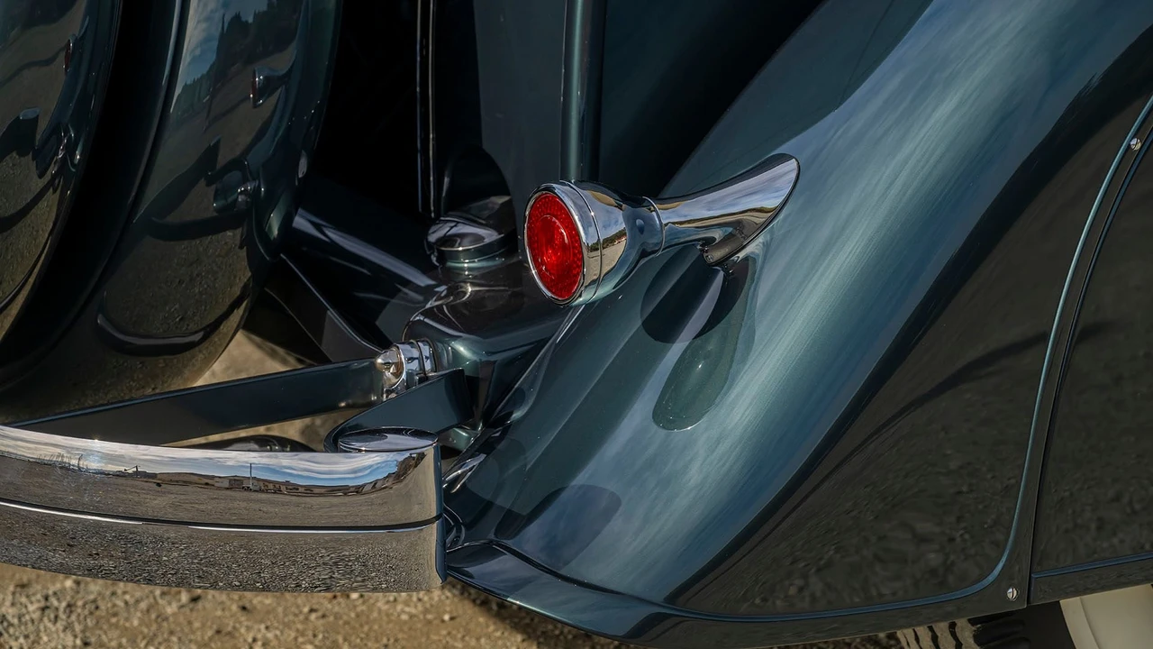 1933 Chrysler Imperial Pre-War - Image 12 of 31