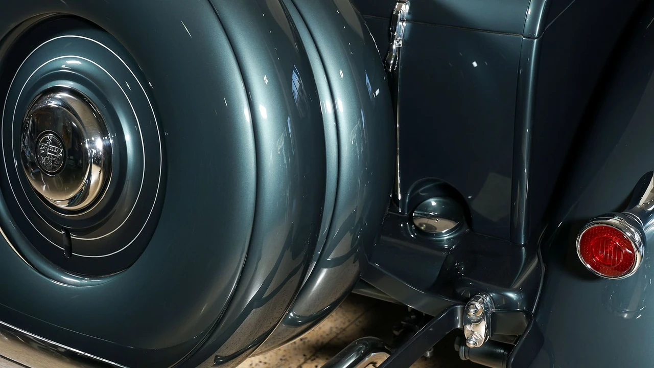 1933 Chrysler Imperial Pre-War - Image 18 of 31