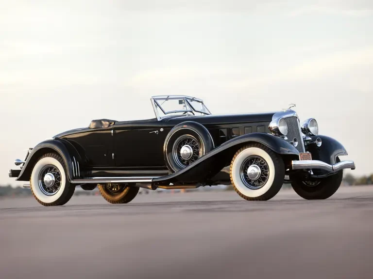 1933 Chrysler Imperial Pre-War - Image 2 of 24